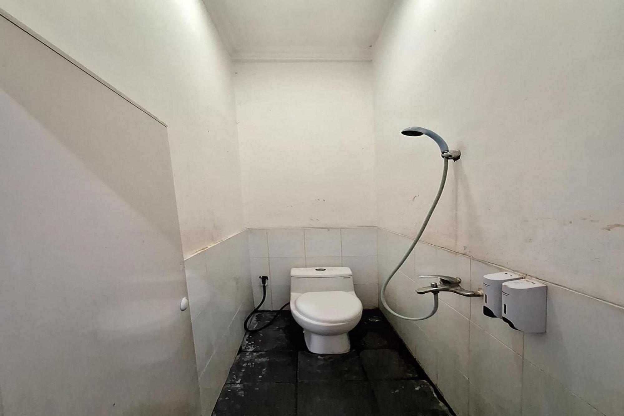 Oyo 93584 Rukotel South Tangerang Εξωτερικό φωτογραφία