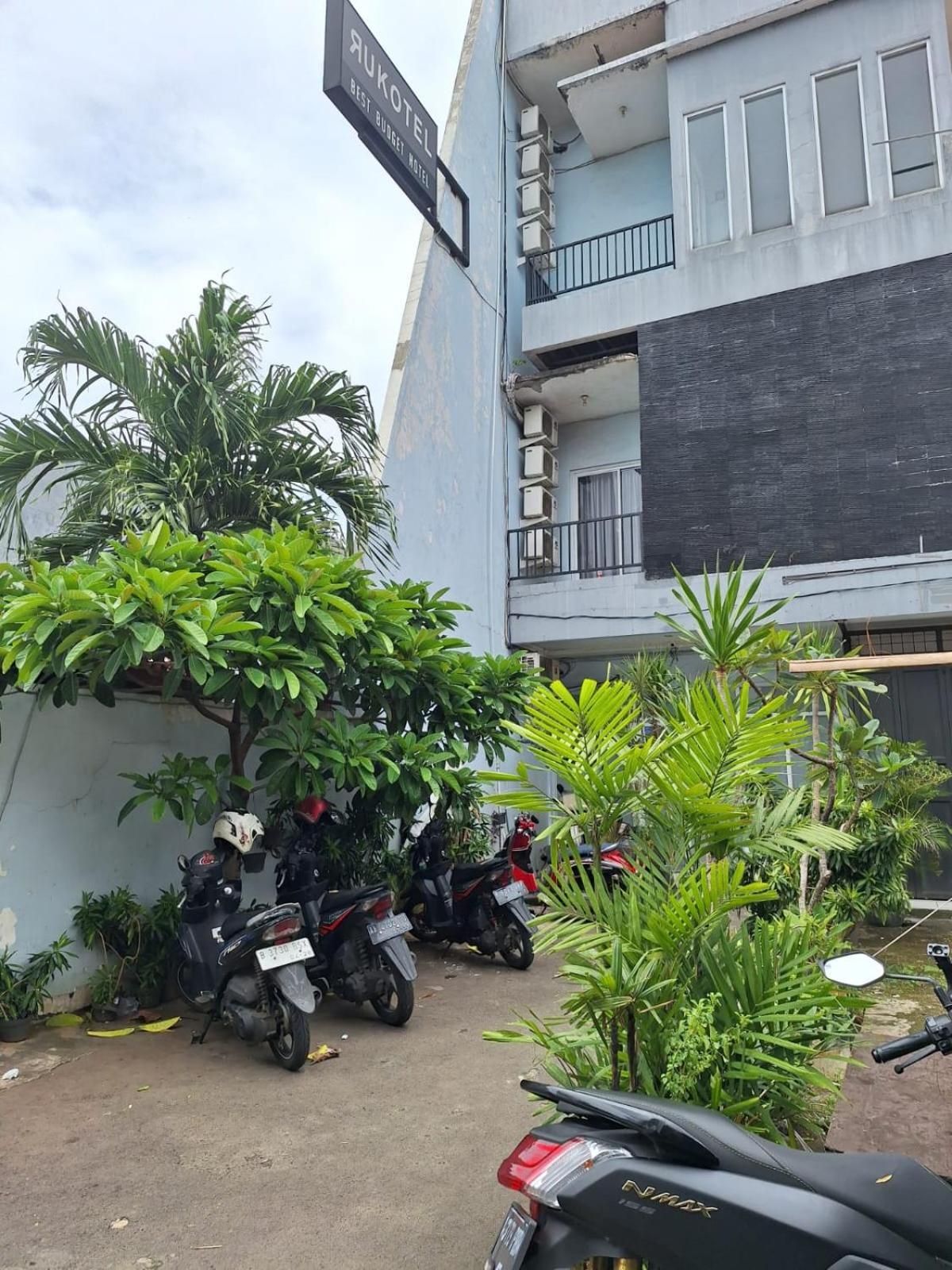 Oyo 93584 Rukotel South Tangerang Εξωτερικό φωτογραφία