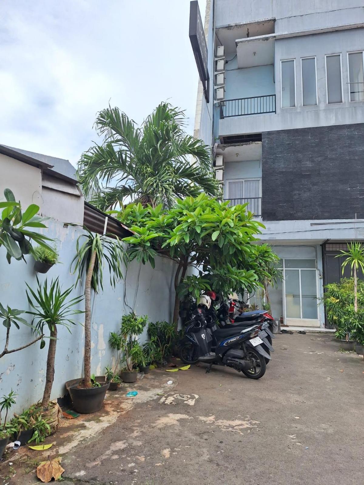 Oyo 93584 Rukotel South Tangerang Εξωτερικό φωτογραφία