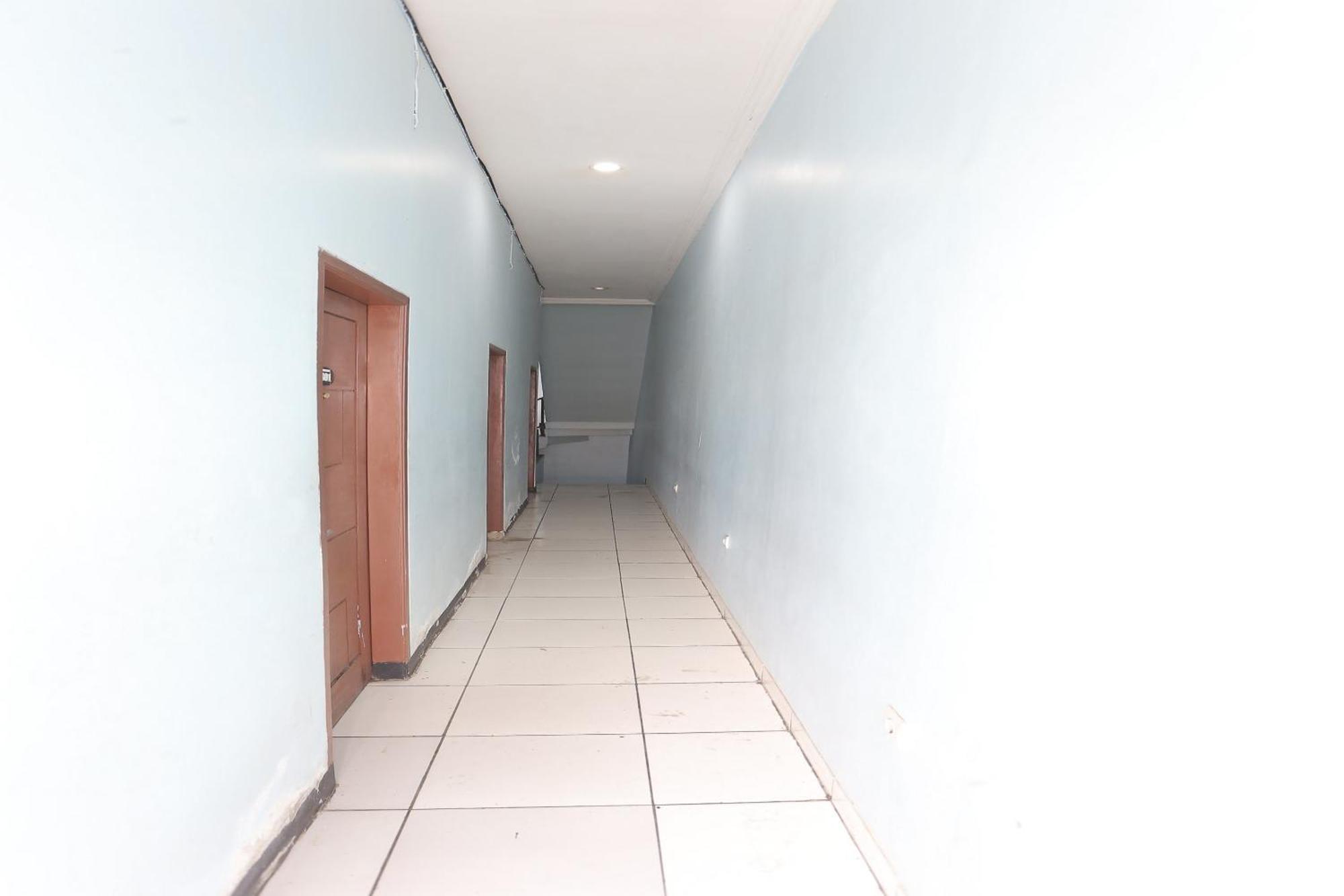 Oyo 93584 Rukotel South Tangerang Εξωτερικό φωτογραφία